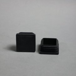 Plastová zátka 40 mm čierna