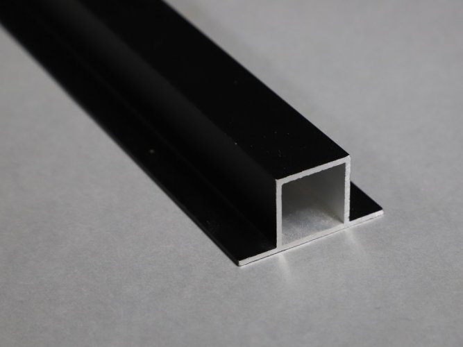 Hliníkový profil černý elox HP20P2če - Délka: 3m