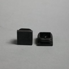 Plastová zátka 30 mm černá